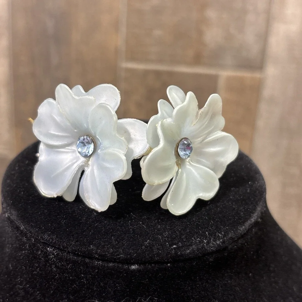 Vintage 1940s 50s Atomic Age Lucite Floral Barrette Blue Rhinestone